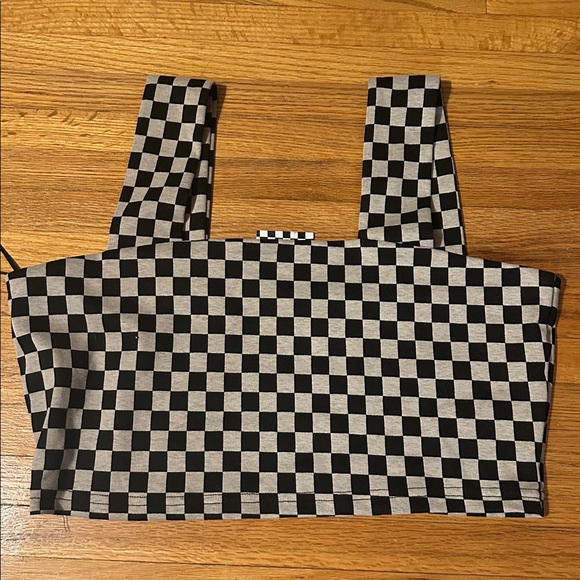 Dressed in Lala Checkered Skirt and Crop Top set size XL - Picture 7 of 9